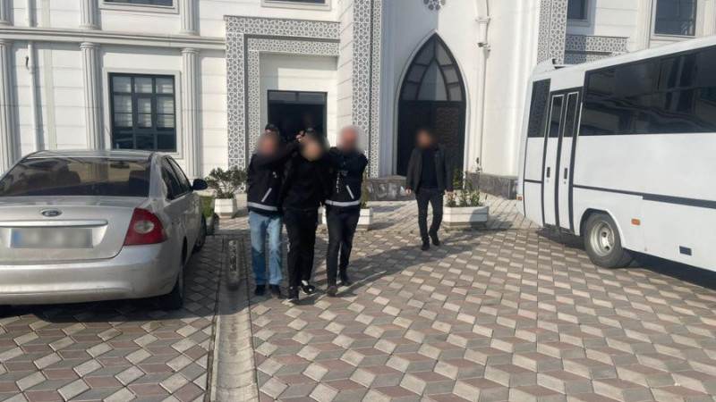 Polisin üstüne araç süren şahıs yakalandı...