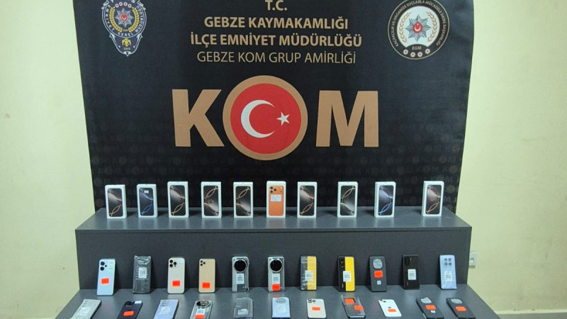 Dilovası’nda 3 milyon TL’lik kaçak telefon ele geçirildi