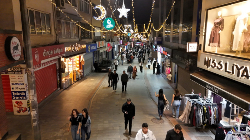 Ramazan sevinci Gebze’de meydanlara taştı; Gebze, Ramazan'a özel 