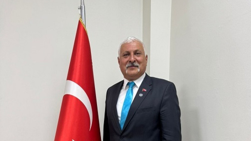 “Bayrak Sevgisi, Gençliğe Aşılanan Bir Millet Bilincidir”