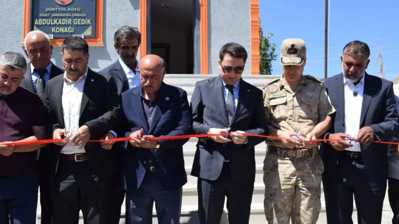 Gebze'de faaliyet gösteren Edo Cağ Kebap ailesinden asker konağı;