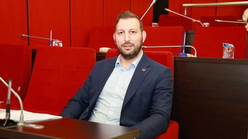 Hakan Kahraman'dan Gebze Belediyesi'ne Ruhsat Ücretleri Çağrısı: 