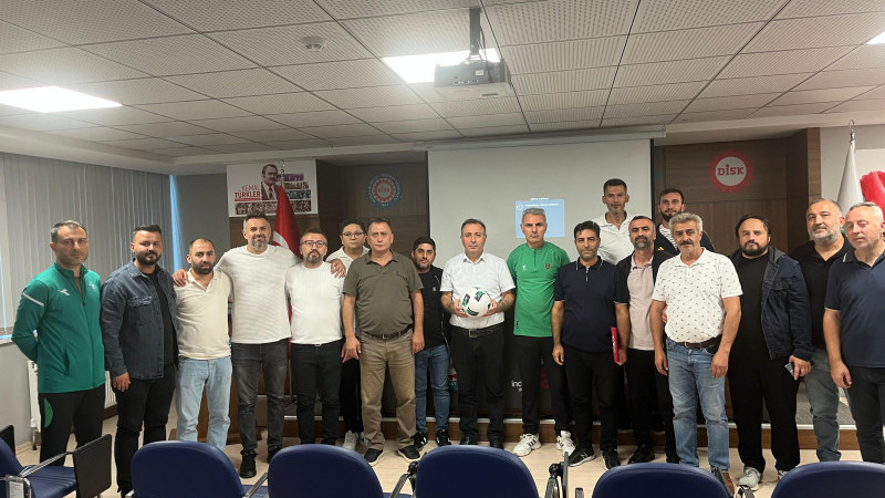 Emekçiler Sahaya İniyor