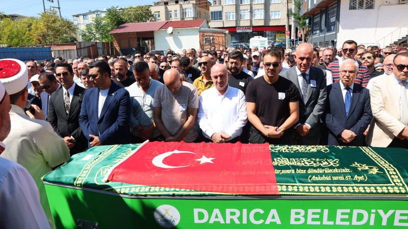 Darıca Milli Eğitim Müdürü Mustafa Sağdıç son yolculuğuna uğurlandı