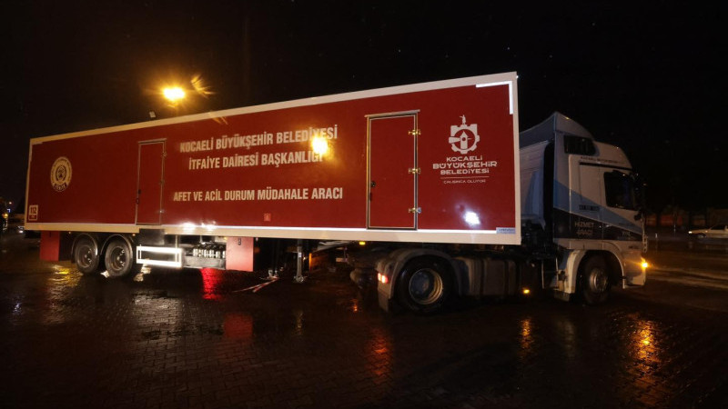Büyükşehir tüm ekipleriyle afet bölgesinde