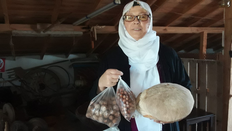 Evini müzeye çevirdi