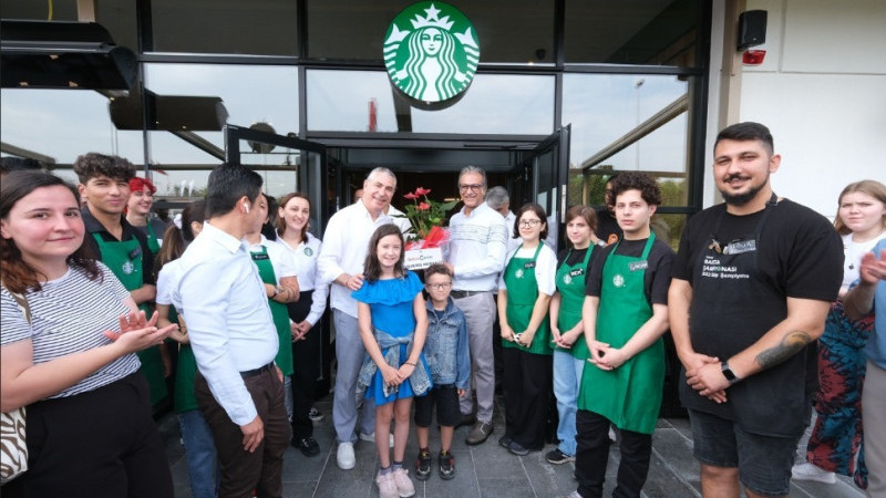 STARBUCKS’IN YENİ ŞUBESİ GEBZE CENTER’DA AÇILDI