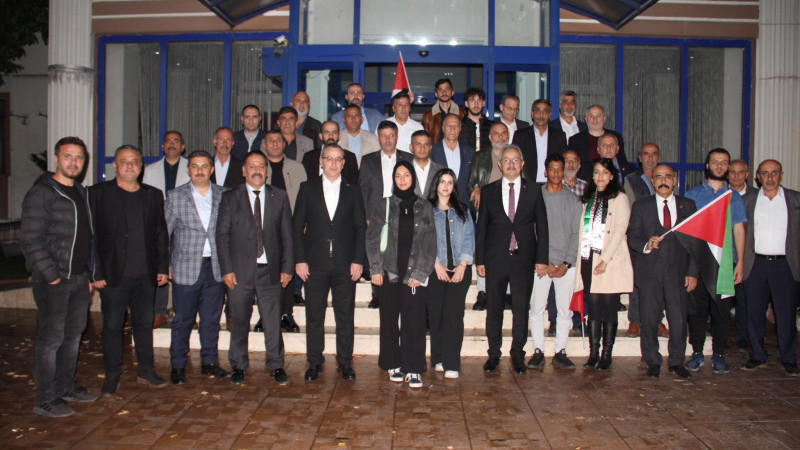 KEDFE, FİLİSTİNLİ ÖĞRENCİLER İLE MORAL YEMEĞİNDE BİR ARAYA GELDİ