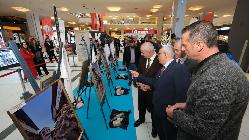 GEBZE CENTER’DAN 6 ŞUBAT DEPREMİNİN ANISINA ‘UNUTMA UNUTTURMA’ SERGİSİ