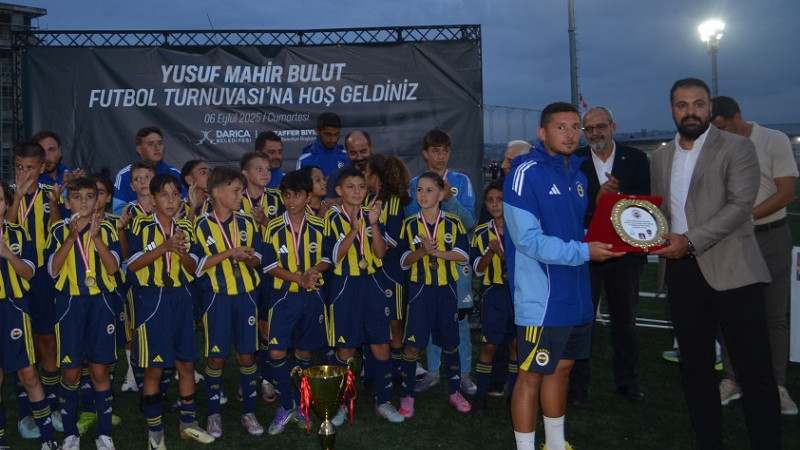 Fenerbahçe Galatasaray’ı Darıca’da yenerek şampiyon oldu